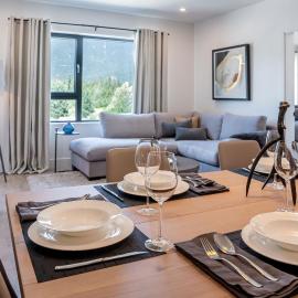 The Stoke Stopover - Revelstoke Condo with Hot Tub