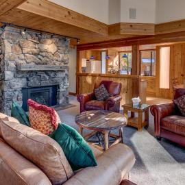 Snowbird Retreat at Northstar - Beautiful 4BR with Private Hot Tub, Free Ski Shuttle, HOA Amenities