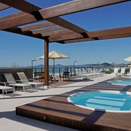 Apê pé na areia com vista mar e próximo ao Beto Carrero - Condomínio Vila Açoriana