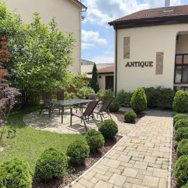 Antique ApartHotel