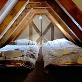 Großes Ferienhaus mit Sauna & Garten in St Martin, hotel in Sankt Martin