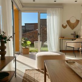 Villa Calma with private pool by Tenpropertiesgc