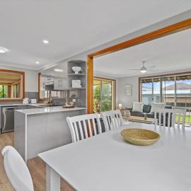 Ocean Breeze Vincentia by Book Jervis Bay, hotel u gradu Vincentia