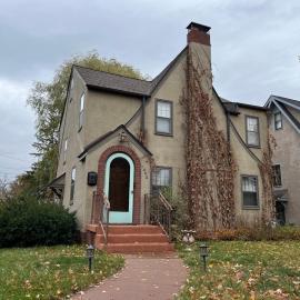 Historic Twin Tudors Inn, hotel in Sioux Falls