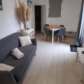 Charmante maison dans le Gers, proche lac et centre-ville، فندق في ليل جوردان