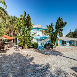 Blue Water Beachside villa 3
