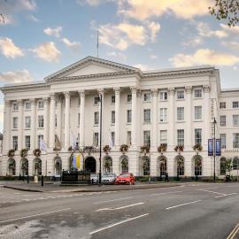 Queens Hotel Cheltenham, khách sạn ở Cheltenham