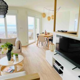 Magnifique Appart rénové Evian Duplex vue Lac 8 pers, hotel in Évian-les-Bains