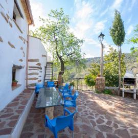 farmhouse la Curiosa, hotel v destinácii Laroya