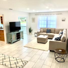 Newly remodeled 2br, 2ba condo in Naples Bath and Tennis