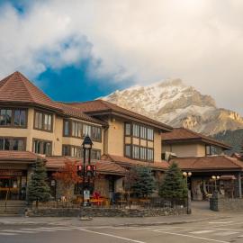 Banff में, होटल Elk + Avenue Hotel