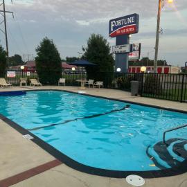Fortune Inn & Suites, hotel a Newport