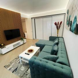 Luxury Apartment Wellness--- Cortina North, Pipera- Voluntari, hotell i Voluntari