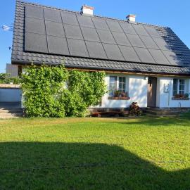 Domek nad jeziorem Bory Tucholskie las jeziora wakacje weekend Błądzim, hotel Błądzin városában