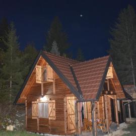 Koljeba Makica i Ikica, hotel v destinácii Lug
