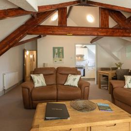 Stonyhurst Spacious apartment, great location.