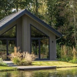 Eco Villa in Latour by Scenic Pond