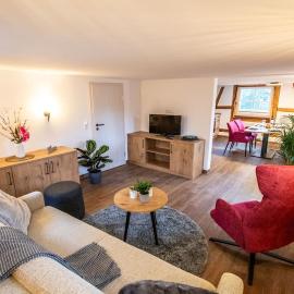 Torwärterhaus mit Geschichte, hotelli kohteessa Neubulach