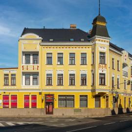 Hotel Olympia Česká Lípa، فندق في تشيسكا ليبا