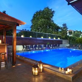4-You, hotel en Metamorfosi