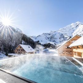 Berghaus Schröcken - Hotel Apartments Spa โรงแรมในชเริคเคิน