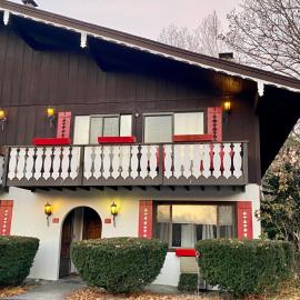 White Mountain Escape - Ski Attitash, hotel en Bartlett