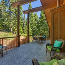 Fairway Favorite - Walk to Tahoe City Shops, Dining & Lake - Pet Friendly, hôtel à Tahoe City