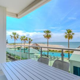 Sea Side 112