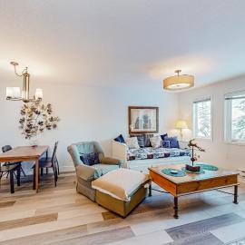 SnowCrest Village, Unit 5B, hotel u gradu Big White