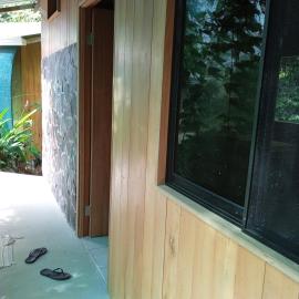 Cabañas Bajo Bosque Drake, hotel a Drake