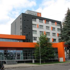 Hotel Luna, hotel sa Žiar nad Hronom