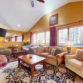 The Nest, hotel u gradu 'Irasville'