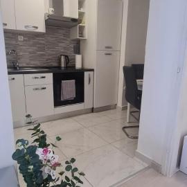 Apartment ZORA, hotel di Knin
