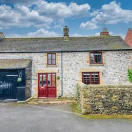 Stylish Bakewell Cottage with Free Parking