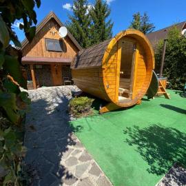 Chalúpka Sokolí dvor s wellnesom, hotel u gradu Terhova