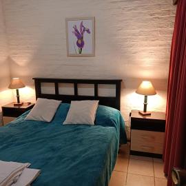 Los Lirios de Dayman Alquiler Bungalows, hotel v destinácii Termas del Daymán
