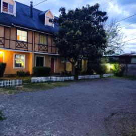 Hostal NFrocket 1, Hotel in Los Ángeles