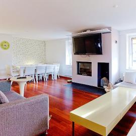 Presidental Suite Apartment by Livingdowntown