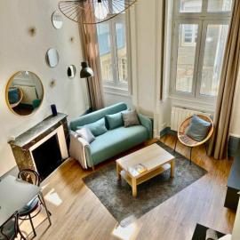 - N26- Studio calme et lumineux cœur de ville, hotel a Besançon
