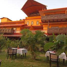 La Papa Resort, hotel v destinácii Morjim