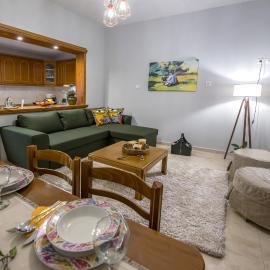Trikala Home، فندق في تريكالا