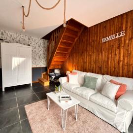La Grange Aux Hirondelles - Chambre familiale, hotelli kohteessa Woignarue