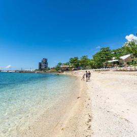OMP 17J-T1, Seaview, Beach, Pool Access,Near Airport, Fast Wi-fi, Netflix, hotel di Punta Engaño