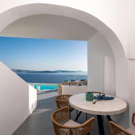 Kima Oia Suites، فندق في أويا