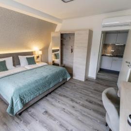 Hökis-Zimmervermietung 8 mit Küchenzeile – hotel w mieście Brande-Hörnerkirchen