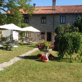 Apartamentos La Huertona, hotelli kohteessa Queveda