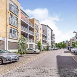 Town Centre Apartment in Gated Complex