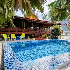 Sunset Hill Villas - Emerald Pool Villa, hotel in Ulu Melaka