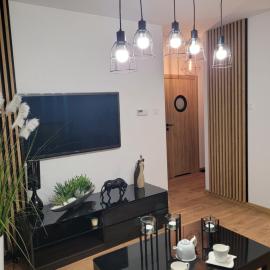 Apartament Złota Dziewiątka, готель у місті Вонґровєц