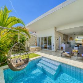 Bali Cosy Villas Seminyak, hotel u gradu Legijan